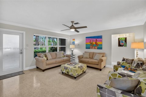 Villa ou maison à vendre à Wilton Manors, Floride: 3 chambres, 140 m2 № 2064385 - photo 6