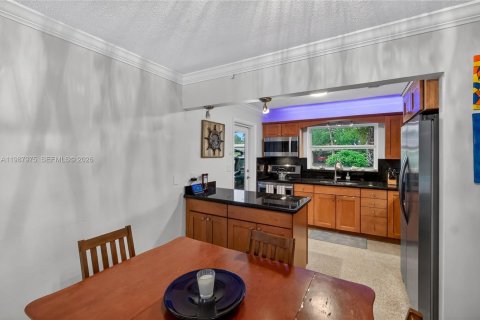 Villa ou maison à vendre à Wilton Manors, Floride: 3 chambres, 140 m2 № 2064385 - photo 10