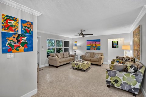 Villa ou maison à vendre à Wilton Manors, Floride: 3 chambres, 140 m2 № 2064385 - photo 8