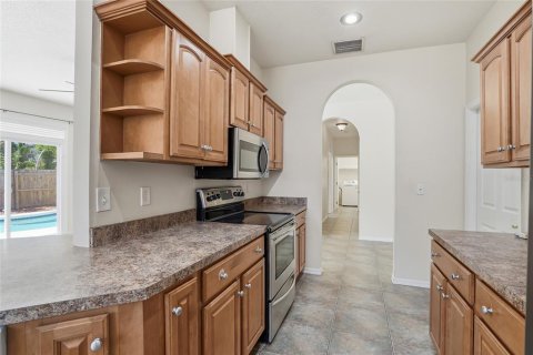 Casa en venta en Brandon, Florida, 3 dormitorios, 186.83 m2 № 2213045 - foto 13