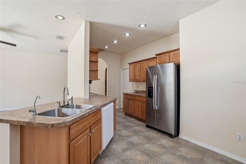 Casa en venta en Brandon, Florida, 3 dormitorios, 186.83 m2 № 2213045 - foto 12