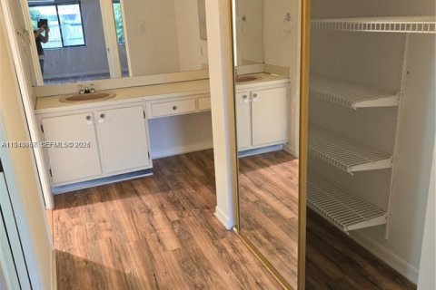 Villa ou maison à vendre à Fort Lauderdale, Floride: 2 chambres, 116.87 m2 № 2004833 - photo 8