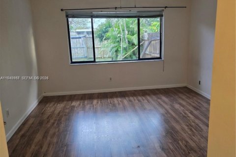 Villa ou maison à vendre à Fort Lauderdale, Floride: 2 chambres, 116.87 m2 № 2004833 - photo 6