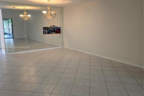 Villa ou maison à vendre à Fort Lauderdale, Floride: 2 chambres, 116.87 m2 № 2004833 - photo 3