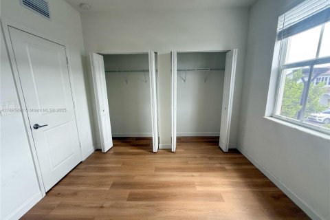 Купить таунхаус в Майами, Флорида 3 спальни, 143.53м2, № 2014871 - фото 10