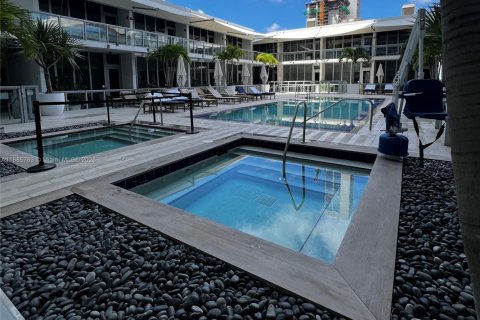 Copropriété à vendre à Miami, Floride: 2 chambres, 153.01 m2 № 1979646 - photo 16