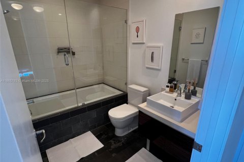 Copropriété à vendre à Miami, Floride: 2 chambres, 153.01 m2 № 1979646 - photo 10