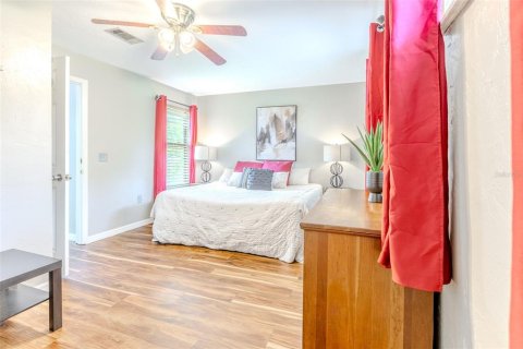 House in Gainesville, Florida 2 bedrooms, 112.23 sq.m. № 2230453 - photo 10