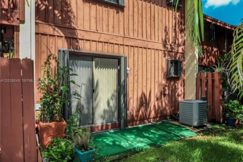 Touwnhouse à vendre à Dania Beach, Floride: 2 chambres, 119.84 m2 № 2182402 - photo 30