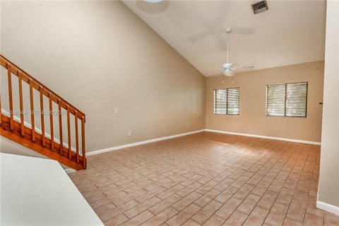 Touwnhouse à vendre à Dania Beach, Floride: 2 chambres, 119.84 m2 № 2182402 - photo 10