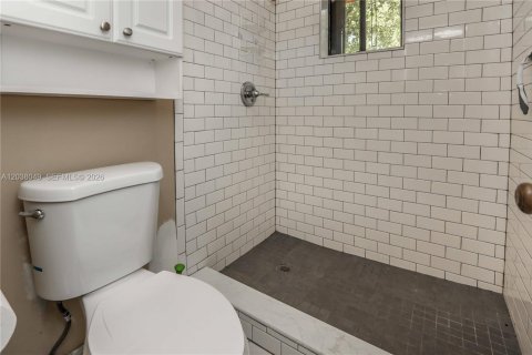 Touwnhouse à vendre à Dania Beach, Floride: 2 chambres, 119.84 m2 № 2182402 - photo 25