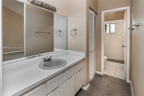 Touwnhouse à vendre à Dania Beach, Floride: 2 chambres, 119.84 m2 № 2182402 - photo 24