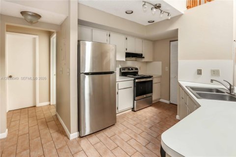 Touwnhouse à vendre à Dania Beach, Floride: 2 chambres, 119.84 m2 № 2182402 - photo 14