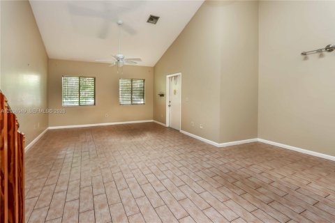 Touwnhouse à vendre à Dania Beach, Floride: 2 chambres, 119.84 m2 № 2182402 - photo 11