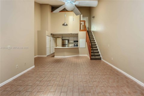 Touwnhouse à vendre à Dania Beach, Floride: 2 chambres, 119.84 m2 № 2182402 - photo 2