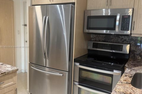 Copropriété à vendre à Sunny Isles Beach, Floride: 1 chambre, 49.8 m2 № 1892348 - photo 8