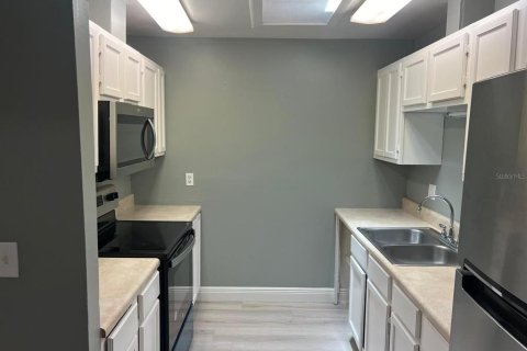 Townhouse in Kissimmee, Florida 2 bedrooms, 345.6 sq.m. № 2229700 - photo 6