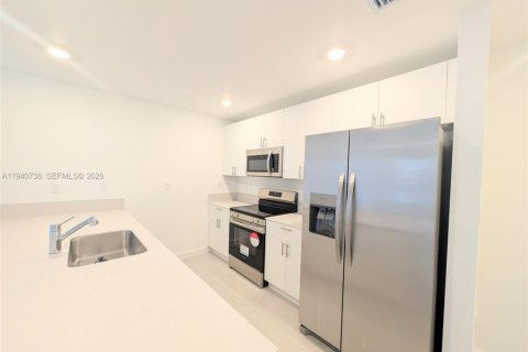 Touwnhouse à louer à Homestead, Floride: 3 chambres № 1997775 - photo 5