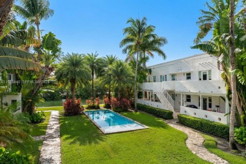 Кондоминиум с 3 спальнями в Майами-Бич, Флорида № 2006596