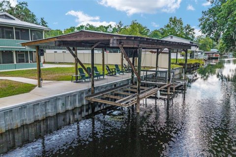 House in Astor, Florida 4 bedrooms, 163.51 sq.m. № 1725603 - photo 23