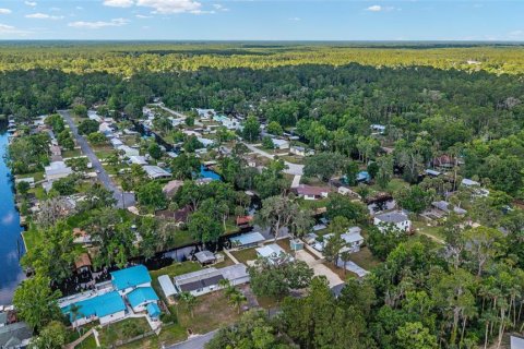 House in Astor, Florida 4 bedrooms, 163.51 sq.m. № 1725603 - photo 11