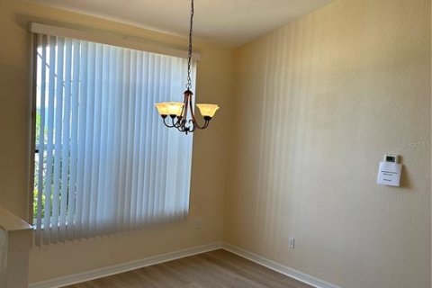 Villa ou maison à louer à North Port, Floride: 3 chambres, 190.26 m2 № 2213502 - photo 6