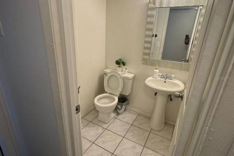 Condo in Orlando, Florida, 2 bedrooms  № 1751230 - photo 17