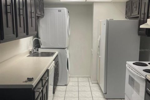 Condo in Orlando, Florida, 2 bedrooms  № 1751230 - photo 11