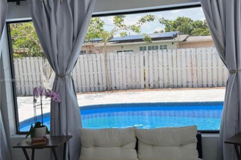Купить виллу или дом в Помпано-Бич, Флорида 3 спальни, 125.98м2, № 2089428 - фото 13