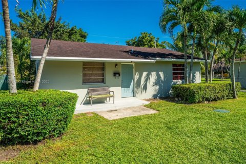 Villa ou maison à vendre à Homestead, Floride: 3 chambres, 104.42 m2 № 1965652 - photo 1