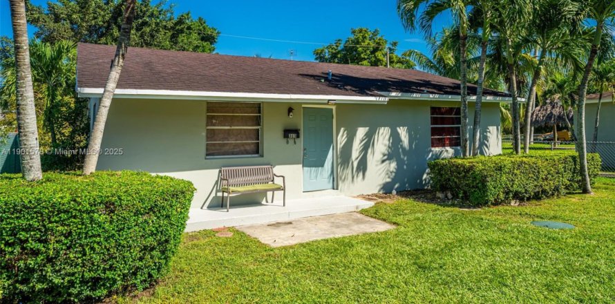 Villa ou maison à Homestead, Floride 3 chambres, 104.42 m2 № 1965652