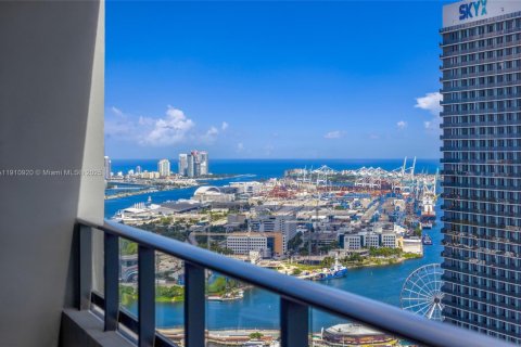 Купить кондоминиум в Майами, Флорида 1 спальня, 46.92м2, № 1971327 - фото 30