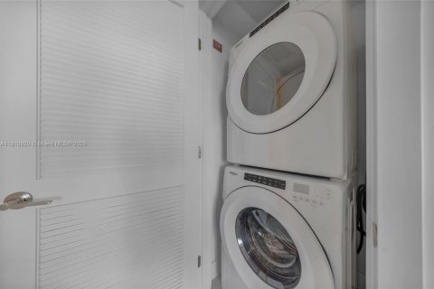 Купить кондоминиум в Майами, Флорида 1 спальня, 46.92м2, № 1971327 - фото 5