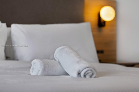 Купить кондоминиум в Майами, Флорида 1 спальня, 46.92м2, № 1971327 - фото 24