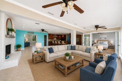 Villa ou maison à vendre à Redington Beach, Floride: 3 chambres, 206.06 m2 № 2201855 - photo 14
