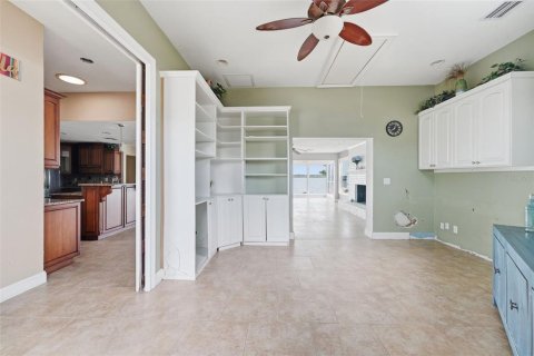 Villa ou maison à vendre à Redington Beach, Floride: 3 chambres, 206.06 m2 № 2201855 - photo 9