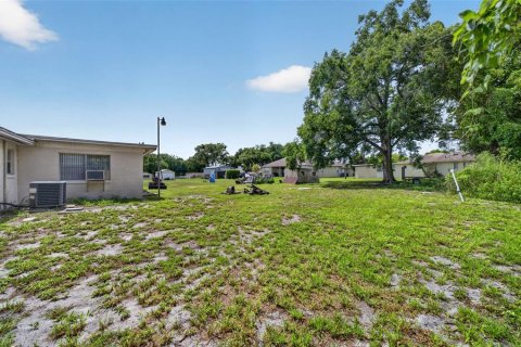 House in Ocoee, Florida 3 bedrooms, 165.18 sq.m. № 2197327 - photo 19