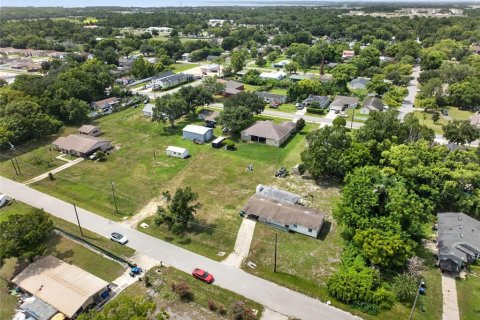 House in Ocoee, Florida 3 bedrooms, 165.18 sq.m. № 2197327 - photo 9