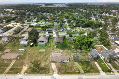 House in Ocoee, Florida 3 bedrooms, 165.18 sq.m. № 2197327 - photo 12
