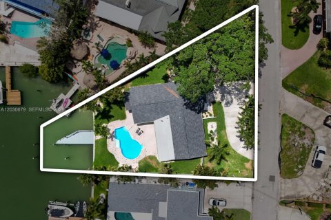 Villa ou maison à vendre à Saint Petersburg, Floride: 3 chambres, 203.08 m2 № 2244304 - photo 24