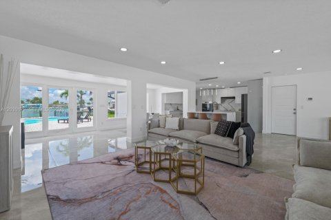 Villa ou maison à vendre à Saint Petersburg, Floride: 3 chambres, 203.08 m2 № 2244304 - photo 7