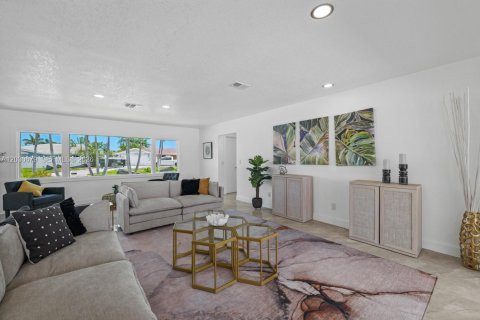 Villa ou maison à vendre à Saint Petersburg, Floride: 3 chambres, 203.08 m2 № 2244304 - photo 8