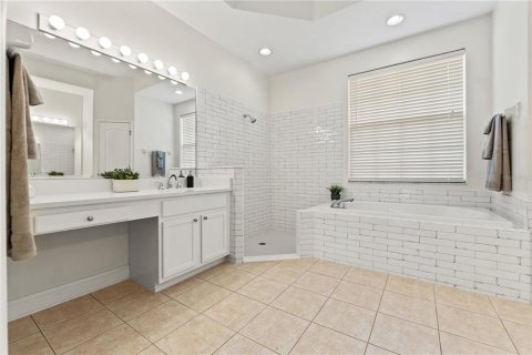 House in Plant City, Florida 4 bedrooms, 242.1 sq.m. № 1761375 - photo 26