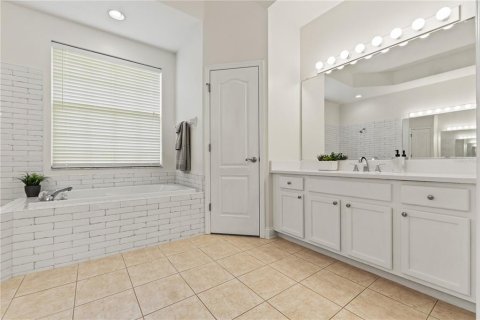 House in Plant City, Florida 4 bedrooms, 242.1 sq.m. № 1761375 - photo 25