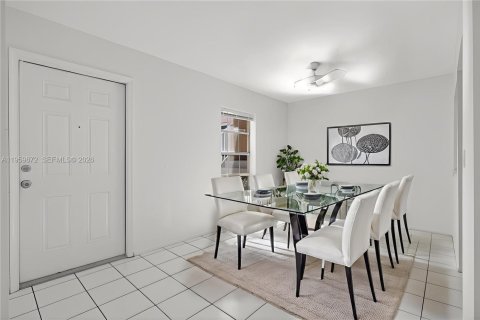 Condominio en venta en Palm Beach Gardens, Florida, 2 dormitorios, 102.56 m2 № 2029407 - foto 3