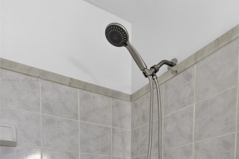 Condominio en venta en Palm Beach Gardens, Florida, 2 dormitorios, 102.56 m2 № 2029407 - foto 25