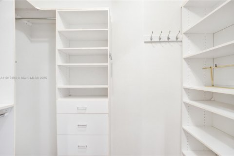 Купить таунхаус в Уэстон, Флорида 3 спальни, 144.93м2, № 1974173 - фото 29