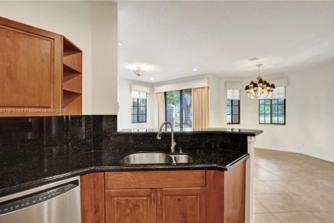 Купить таунхаус в Уэстон, Флорида 3 спальни, 144.93м2, № 1974173 - фото 20