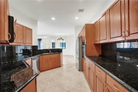 Купить таунхаус в Уэстон, Флорида 3 спальни, 144.93м2, № 1974173 - фото 17