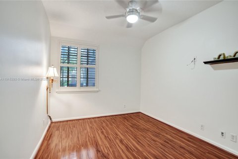 Купить таунхаус в Уэстон, Флорида 3 спальни, 144.93м2, № 1974173 - фото 10